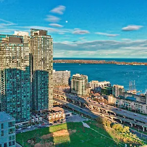 Classic Downtown Lakeview With Free Parking Apartment Toronto